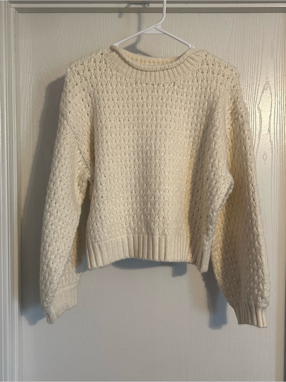 Vestique Women’s Cream Knit Sweater Small